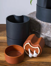 Load image into Gallery viewer, Jett Pot self-watering pot
